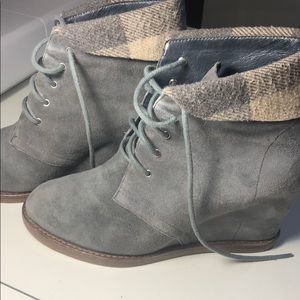 Johnson and Murphy size 6 wedge booties!